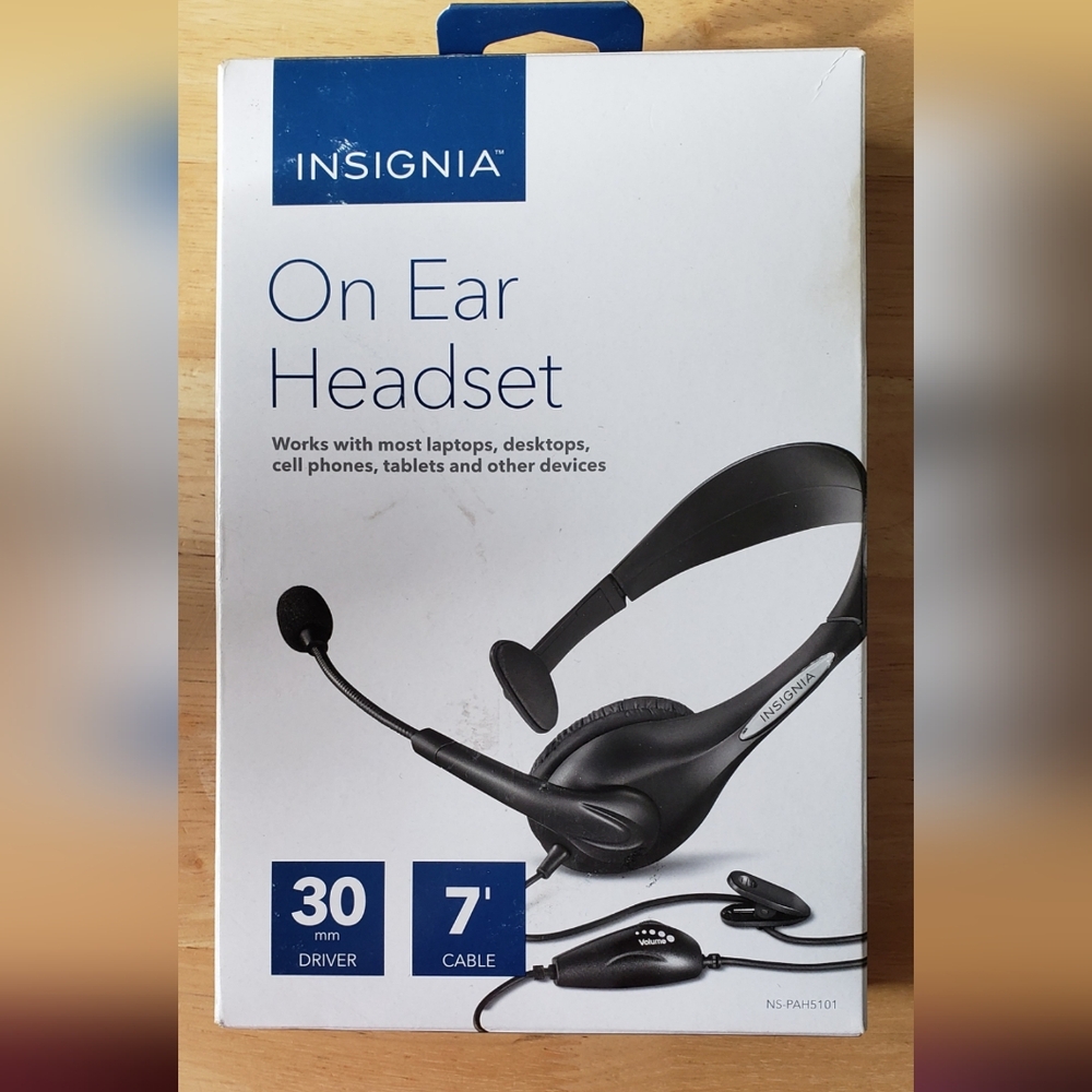 Insignia Black On-Ear Headset with Microphone